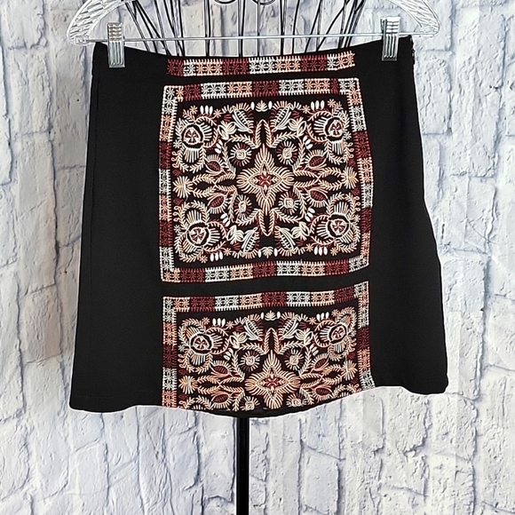 ALYA Pink and Purple Floral Embroidered Skirt Medium - Picture 1 of 6